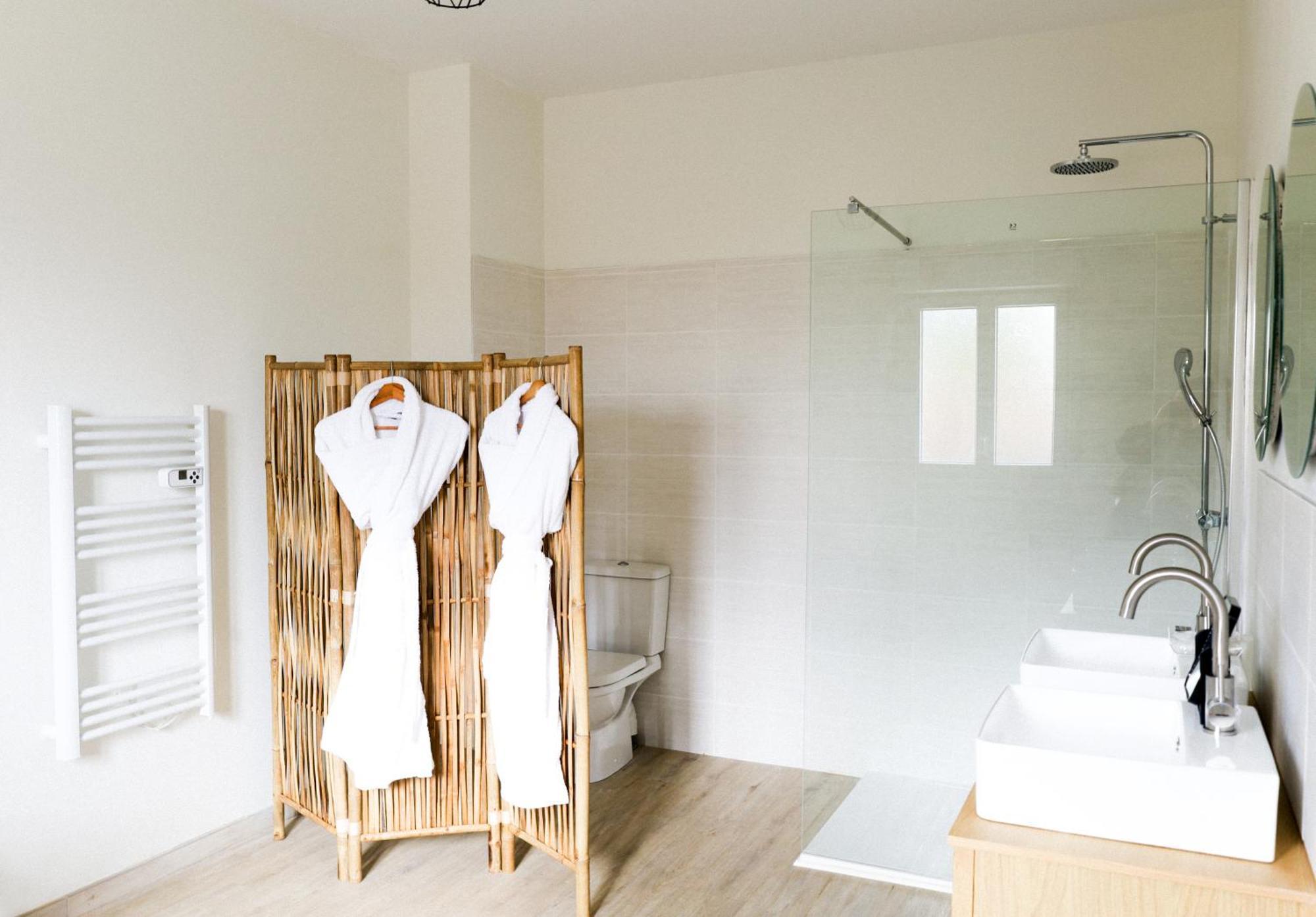 Le Domaine De La Tour Des Vents Bed & Breakfast
